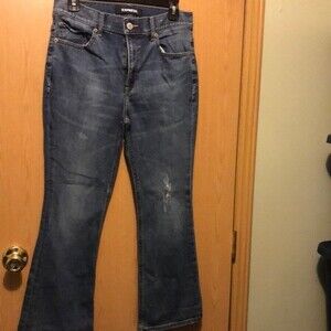 Express size 6 cropped bell flare high rise jeans NWOT